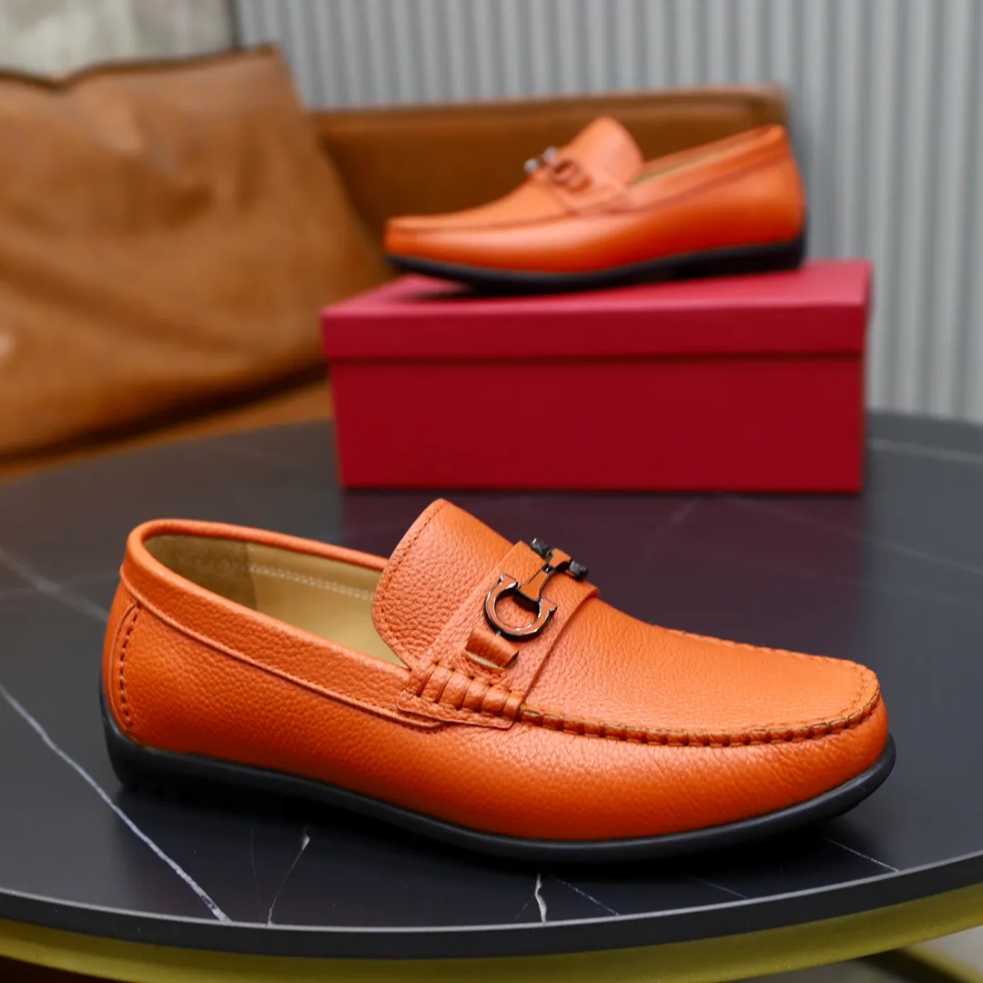 Men's shoes: 260🙅‍♂️🙅‍♂️🙅‍♂️Niuli Brand: Ferragamo Standard code: Men's code 38/44 (45 customized) Grade: Same as the official website Material: Original imported cowhide leather lining Original wear-resistant lightweight outsole Style category: Men's casual slip-on shoes Distinguished luxury brand elements top luxury Color: Actual picture color